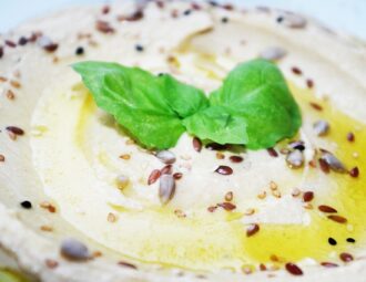 Fra hummus til falafel: Kikærter i international madkultur