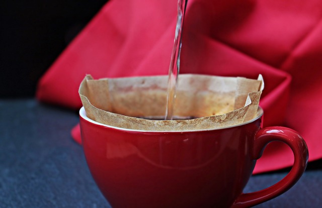 Sådan undgår du at dit kaffefilter påvirker smagen af din kaffe