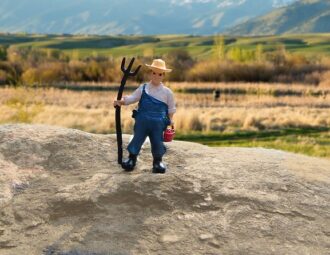 Hust and Claire: Overalls, the Ultimate Fashion Statement for Kids